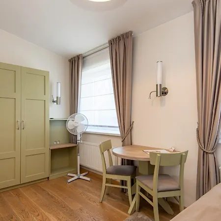 Bed & Breakfast 1912