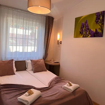 Bed & Breakfast 1912