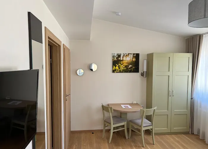 1912 Bed & Breakfast *