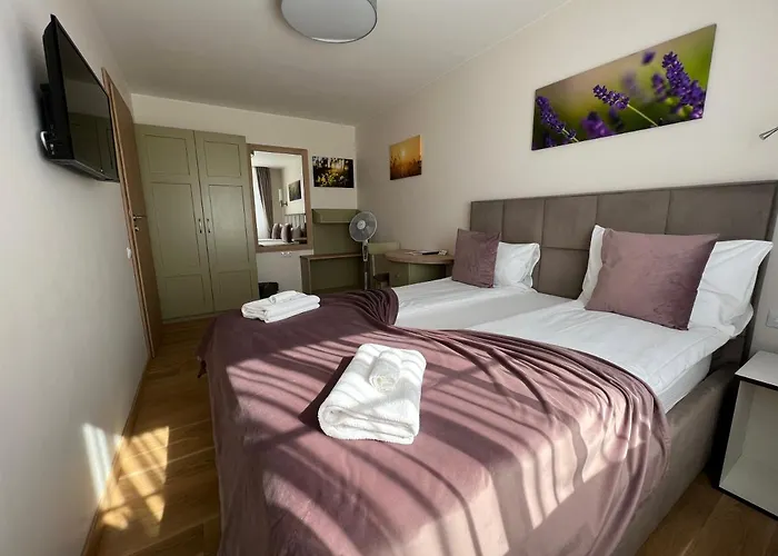 Bed & Breakfast 1912