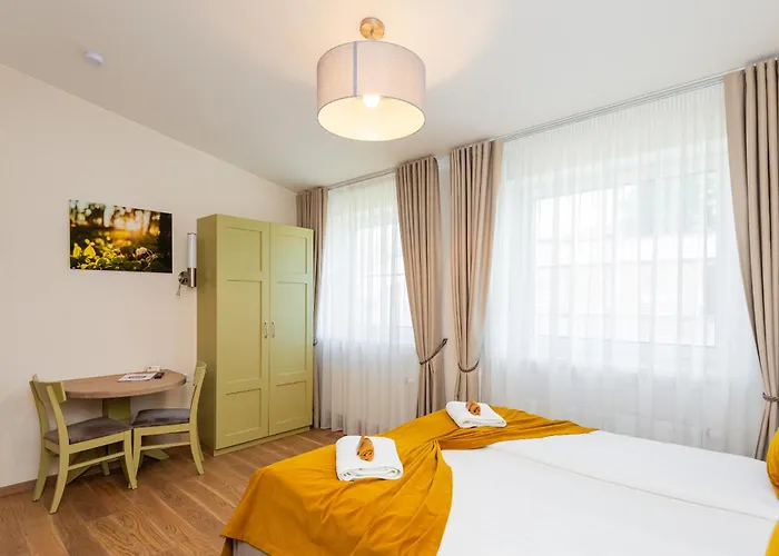 1912 Bed & Breakfast *