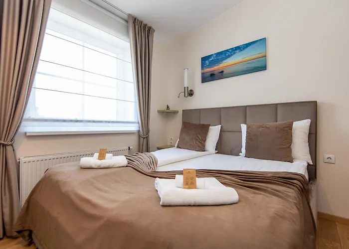 Bed & Breakfast 1912 *