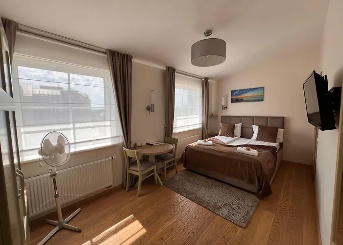 1912 Bed & Breakfast *