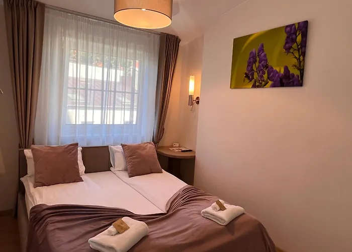 Bed & Breakfast 1912